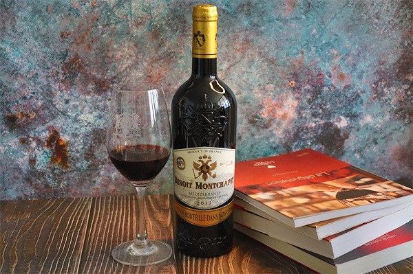 開一家連鎖紅酒店怎么樣?